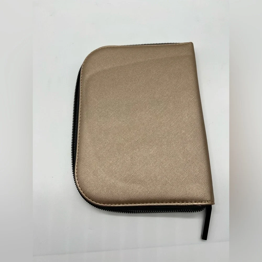 Halston travel jewelry case